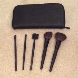 USED: Mary Kay Brush Set